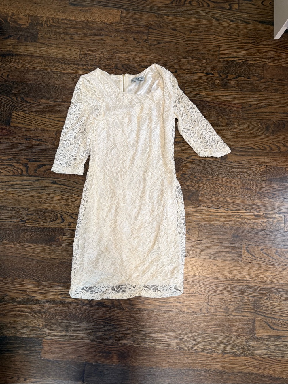Lace Sheath Dress in Ivory